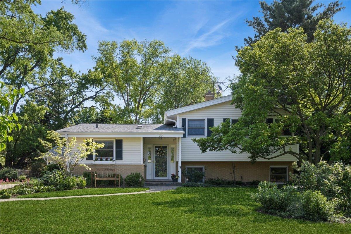 465 Princeton Ln., Deerfield, IL 60015
