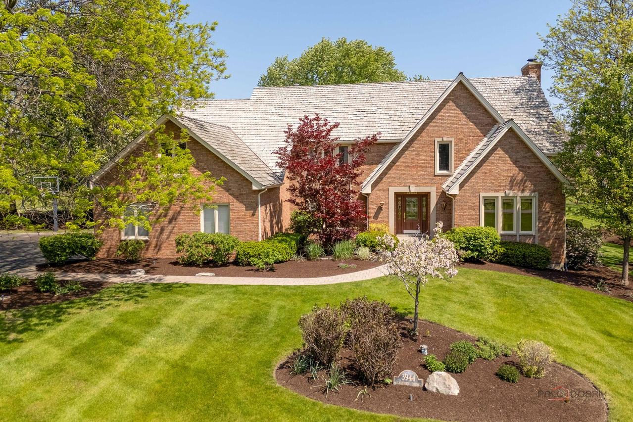3944 Lakeview Ct., Long Grove, IL 60047