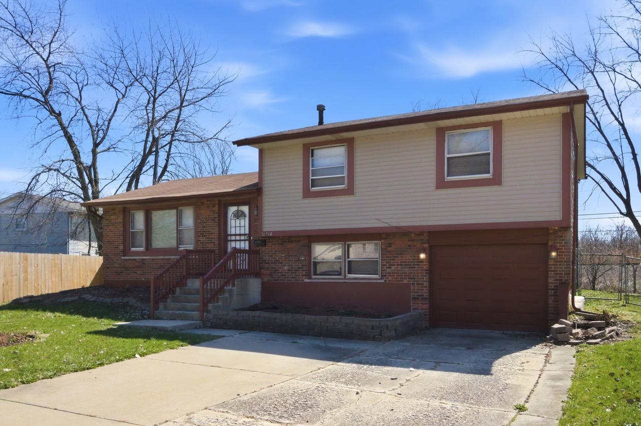 16544 Prairie Ave., South Holland, IL 60473