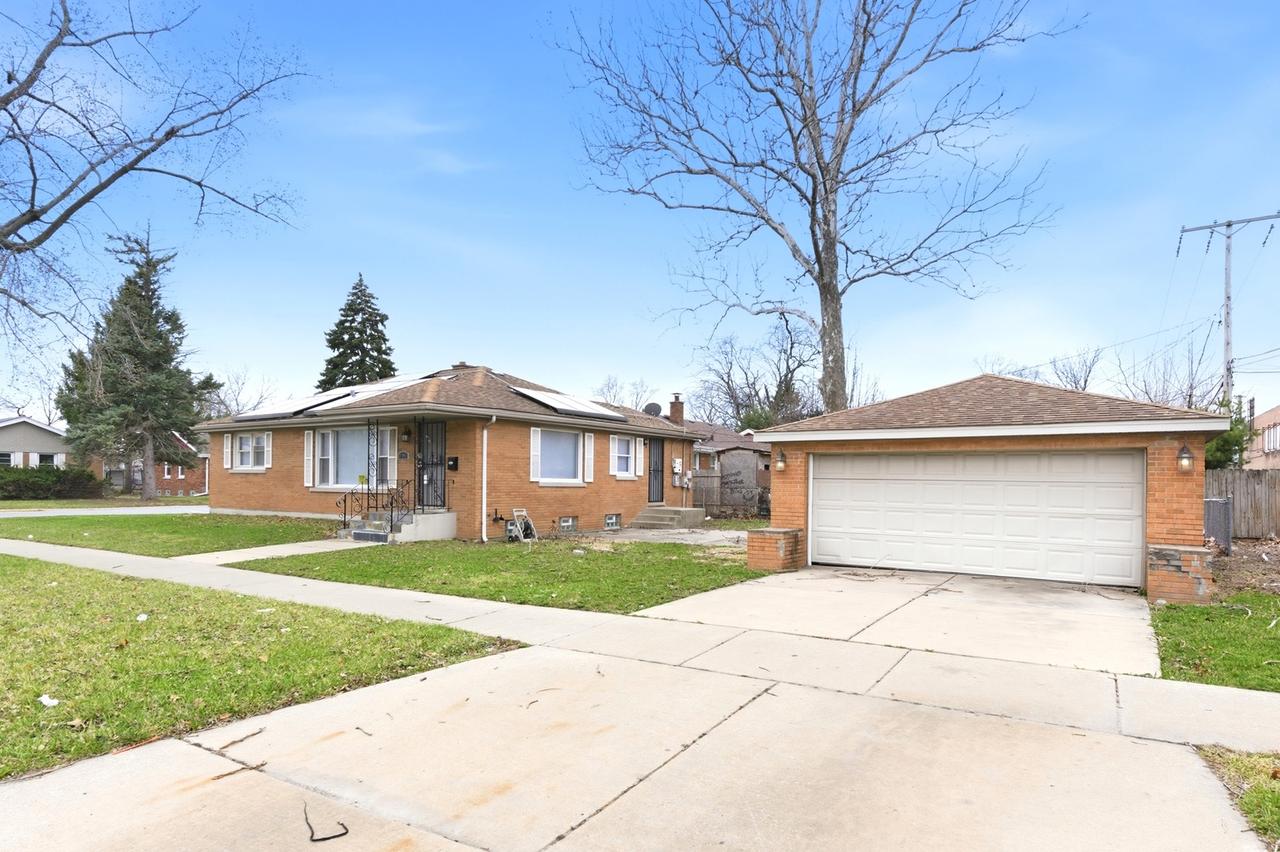 796 E 163rd St., South Holland, IL 60473
