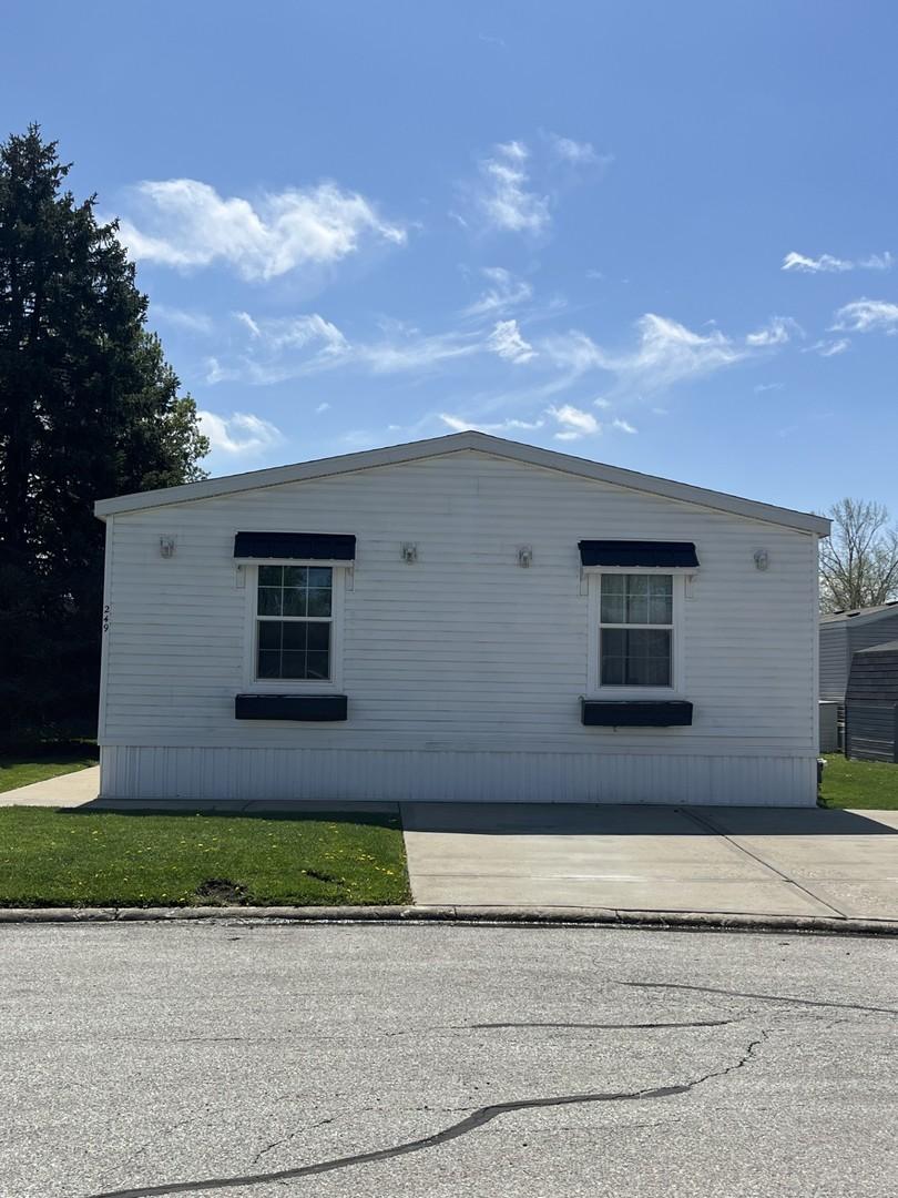 249 Todd Ter., Lynwood, IL 60411