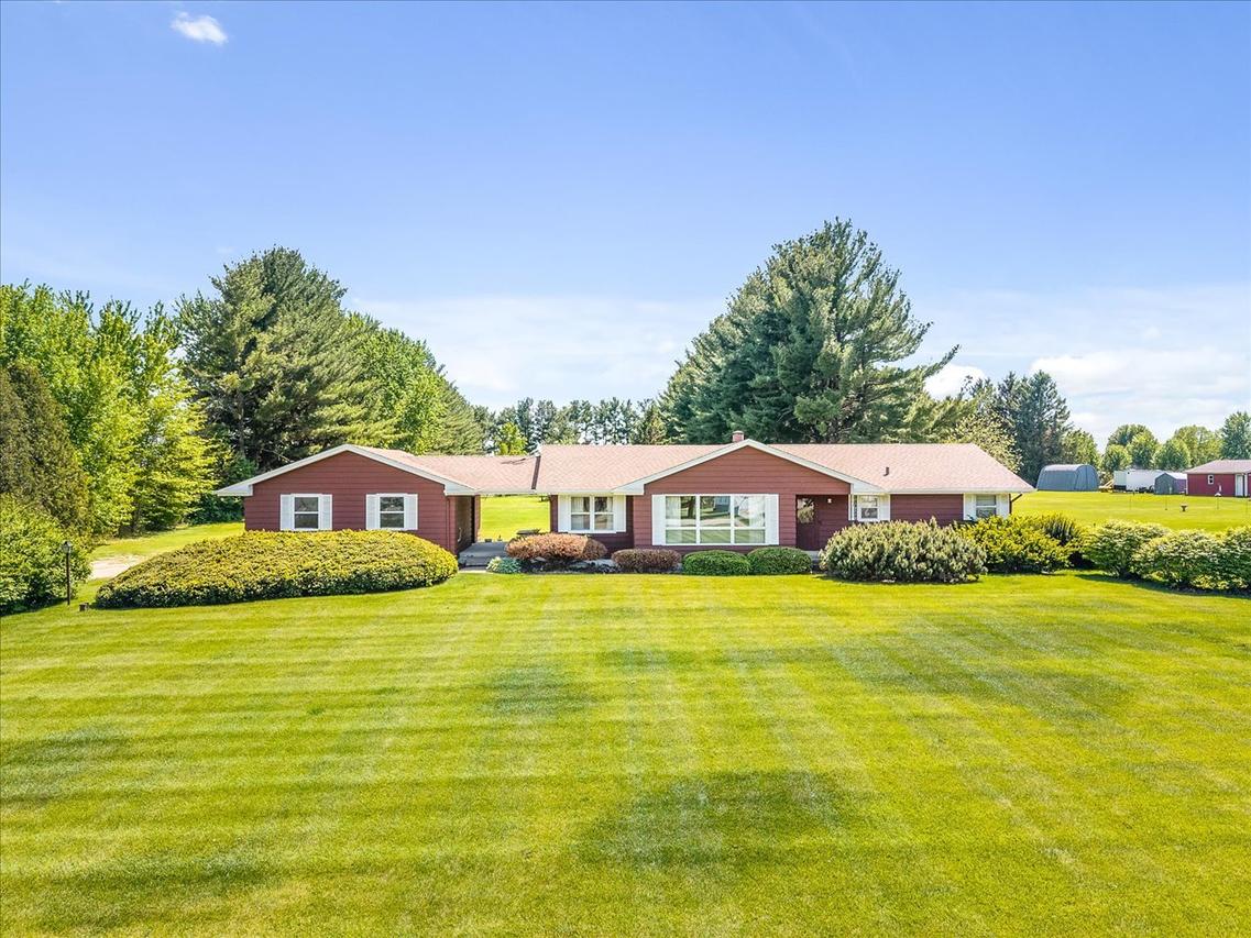9640 Cunningham Rd., Winnebago, IL 61088