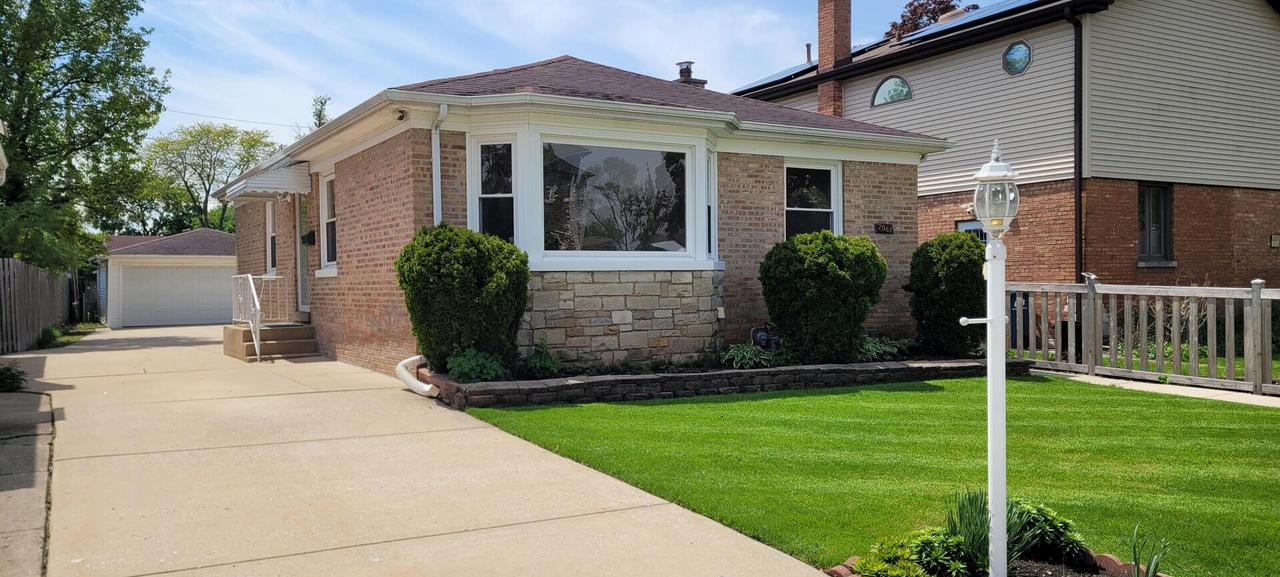 2067 Sherwin Ave., Des Plaines, IL 60018