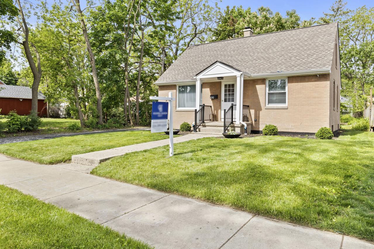 1012 Leith Ave., Waukegan, IL 60085