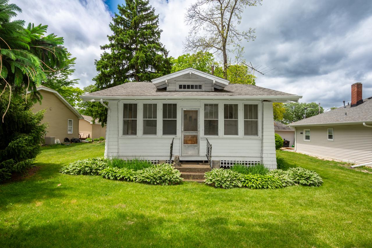 42986 N Lenora St., Antioch, IL 60002