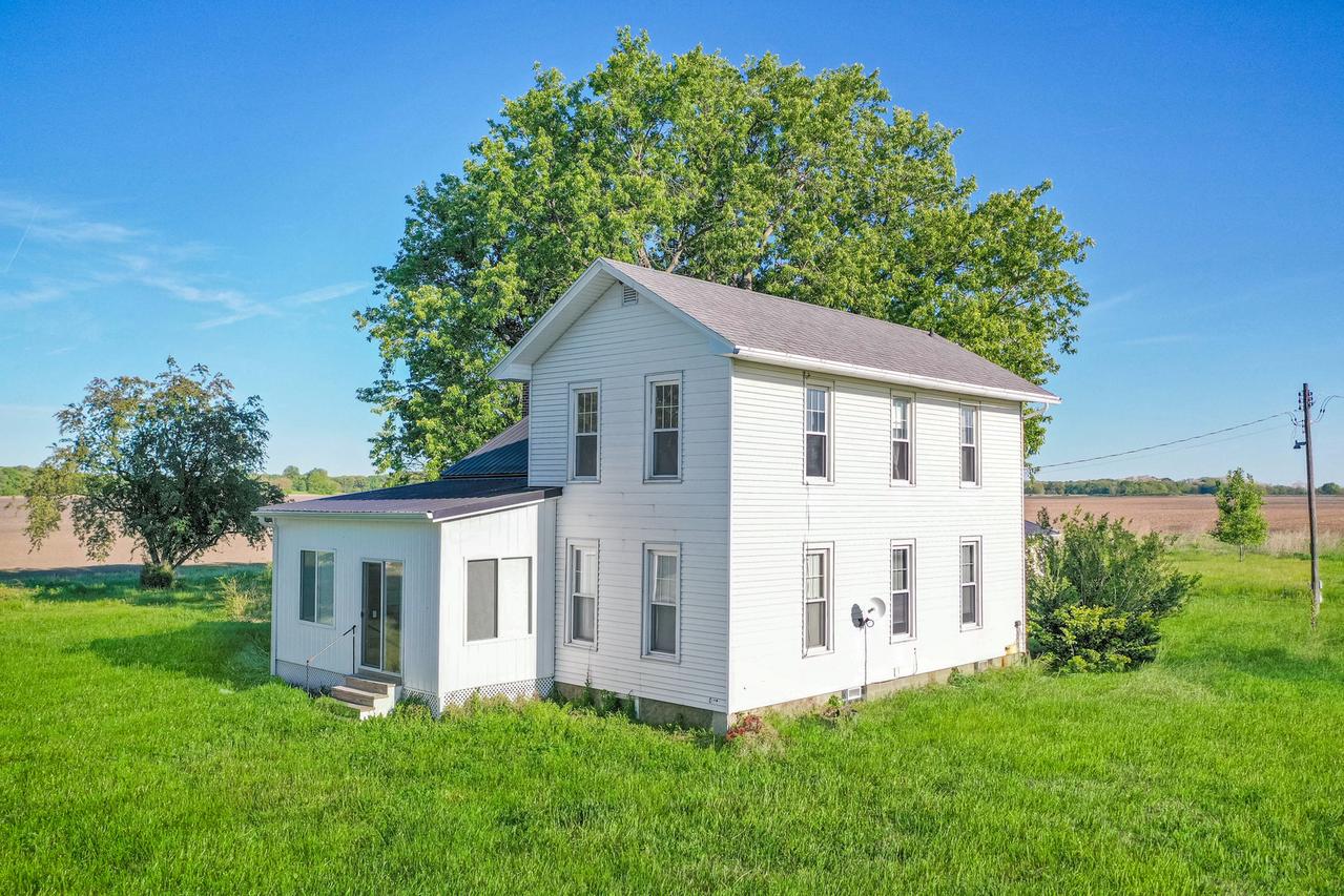 14999 1600 East St., Princeton, IL 61356