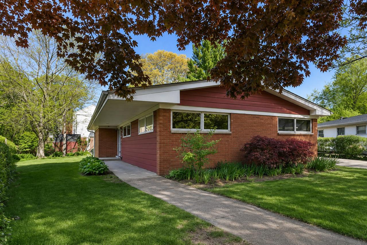 2111 Parkview Ct., Wilmette, IL 60091