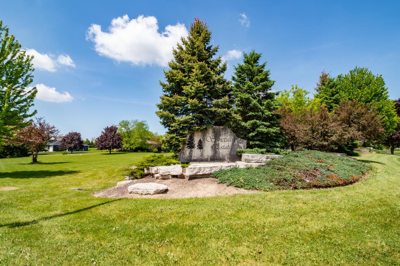 2601 Sanctuary Ln., Spring Grove, IL 60081