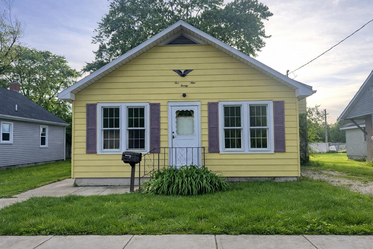529 N 2nd St., Watseka, IL 60970