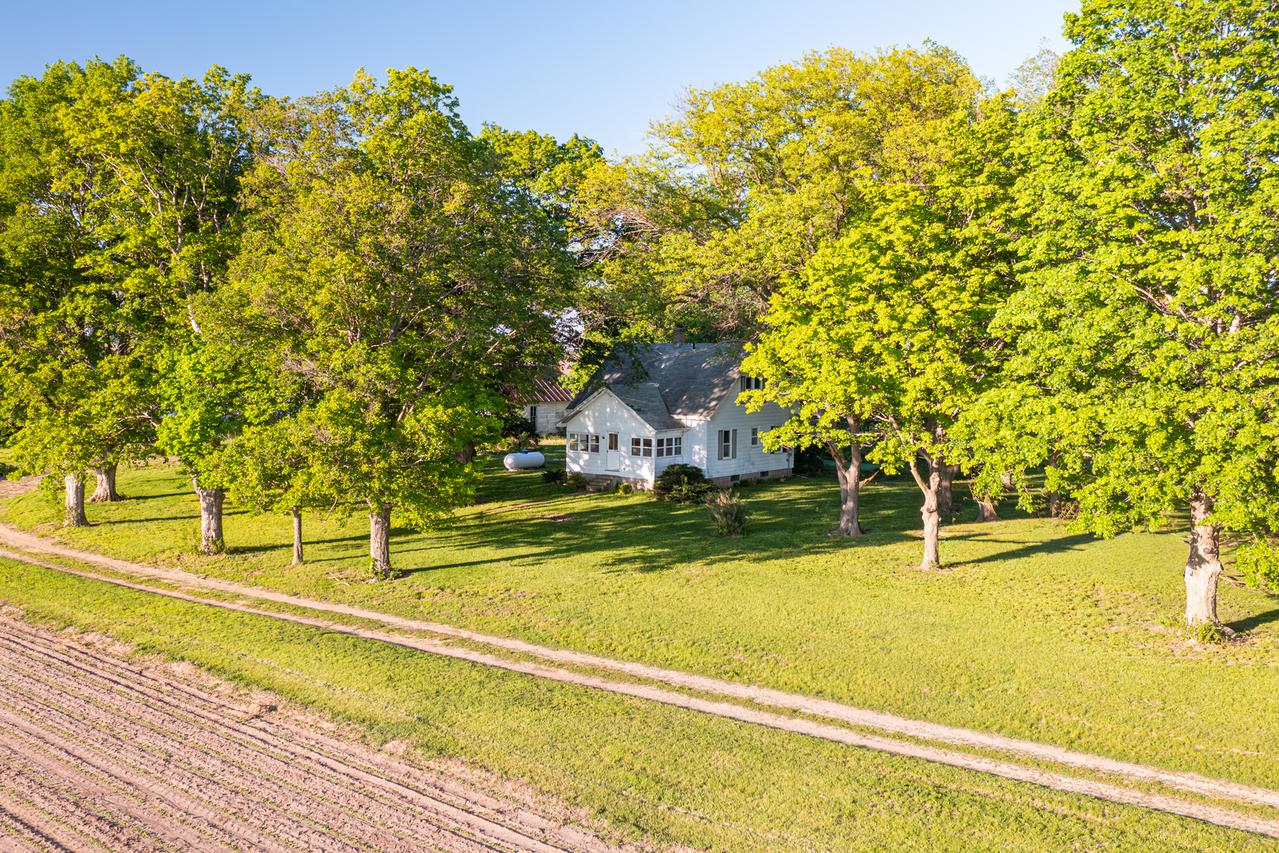 30624 Gils Rd., Minier, IL 61759