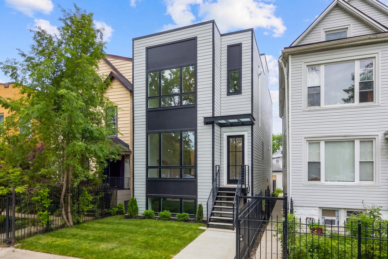 1728 N Sawyer Ave. #A, Chicago, IL 60647