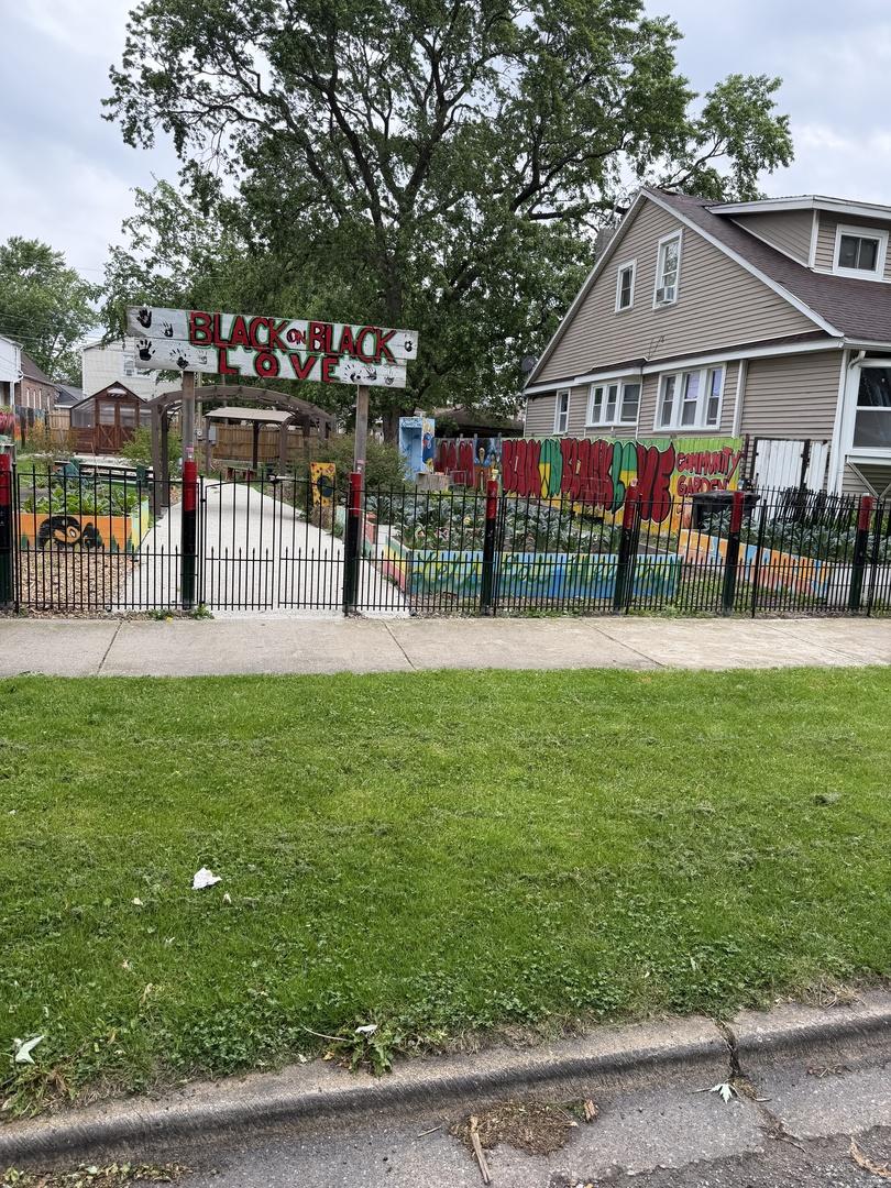 8614 S Carpenter St., Chicago, IL 60620