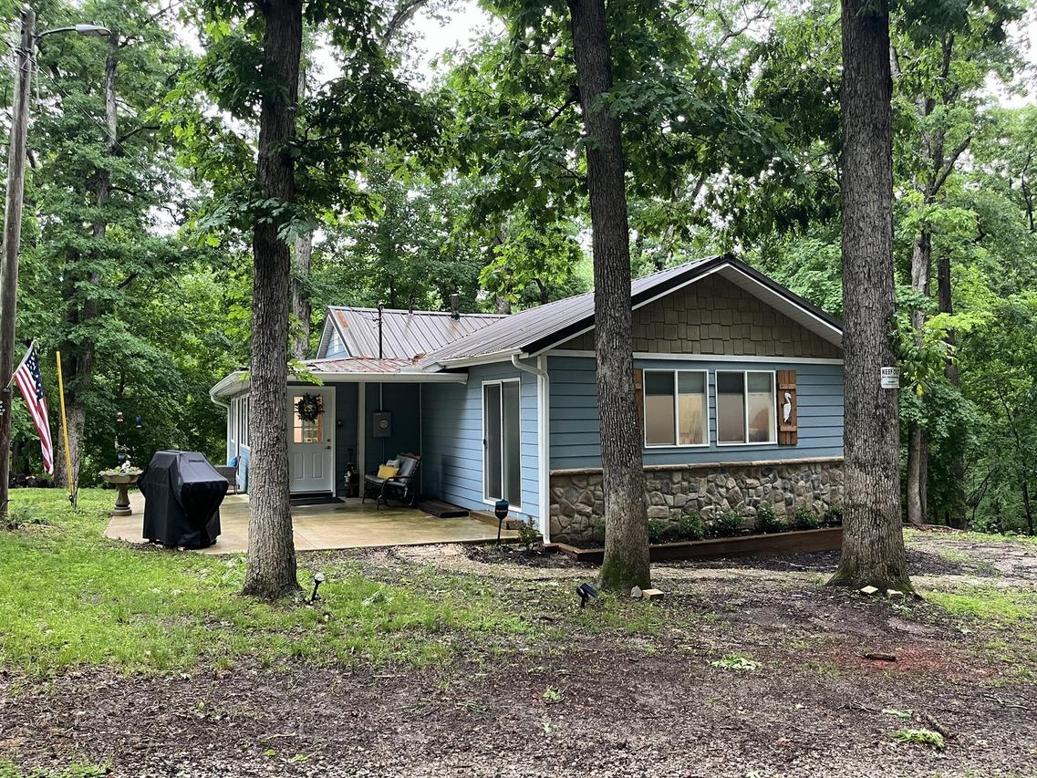 1890 Lackey Ln., Centralia, IL 62801