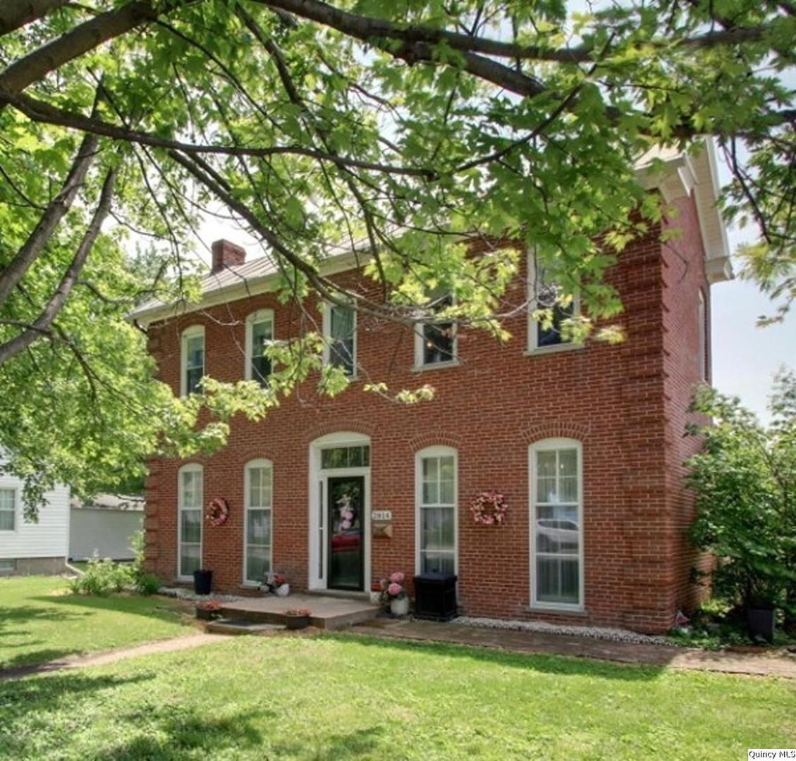 2814 Hampshire St., Quincy, IL 62301