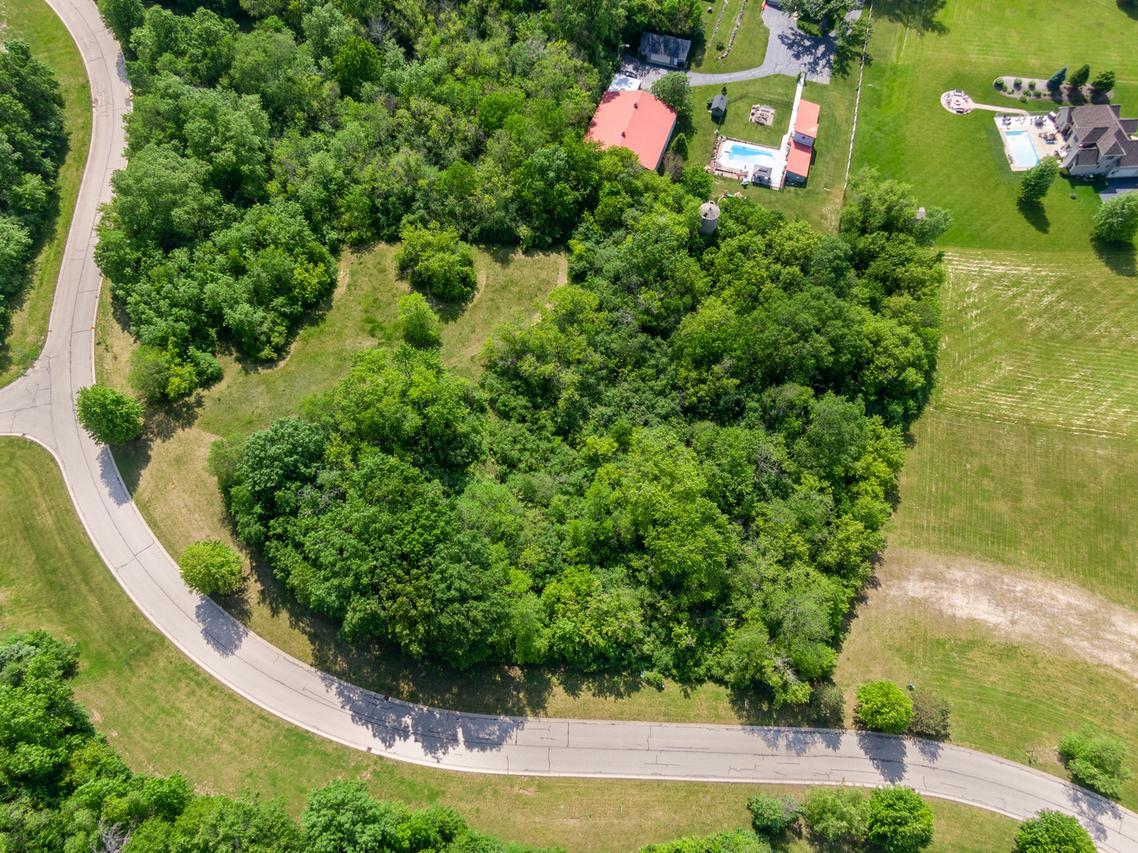 7393 English Oak Ln., Spring Grove, IL 60081