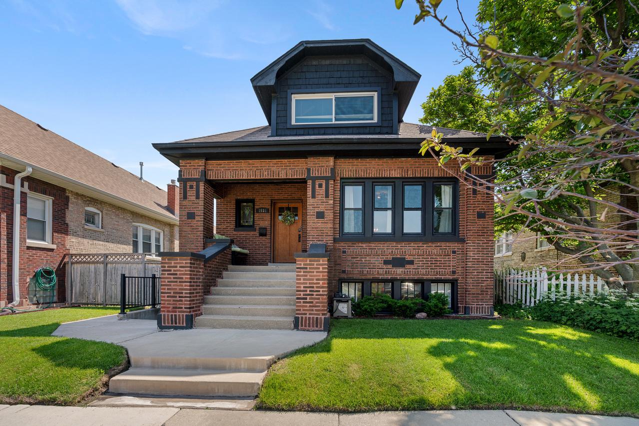 1931 East Ave., Berwyn, IL 60402