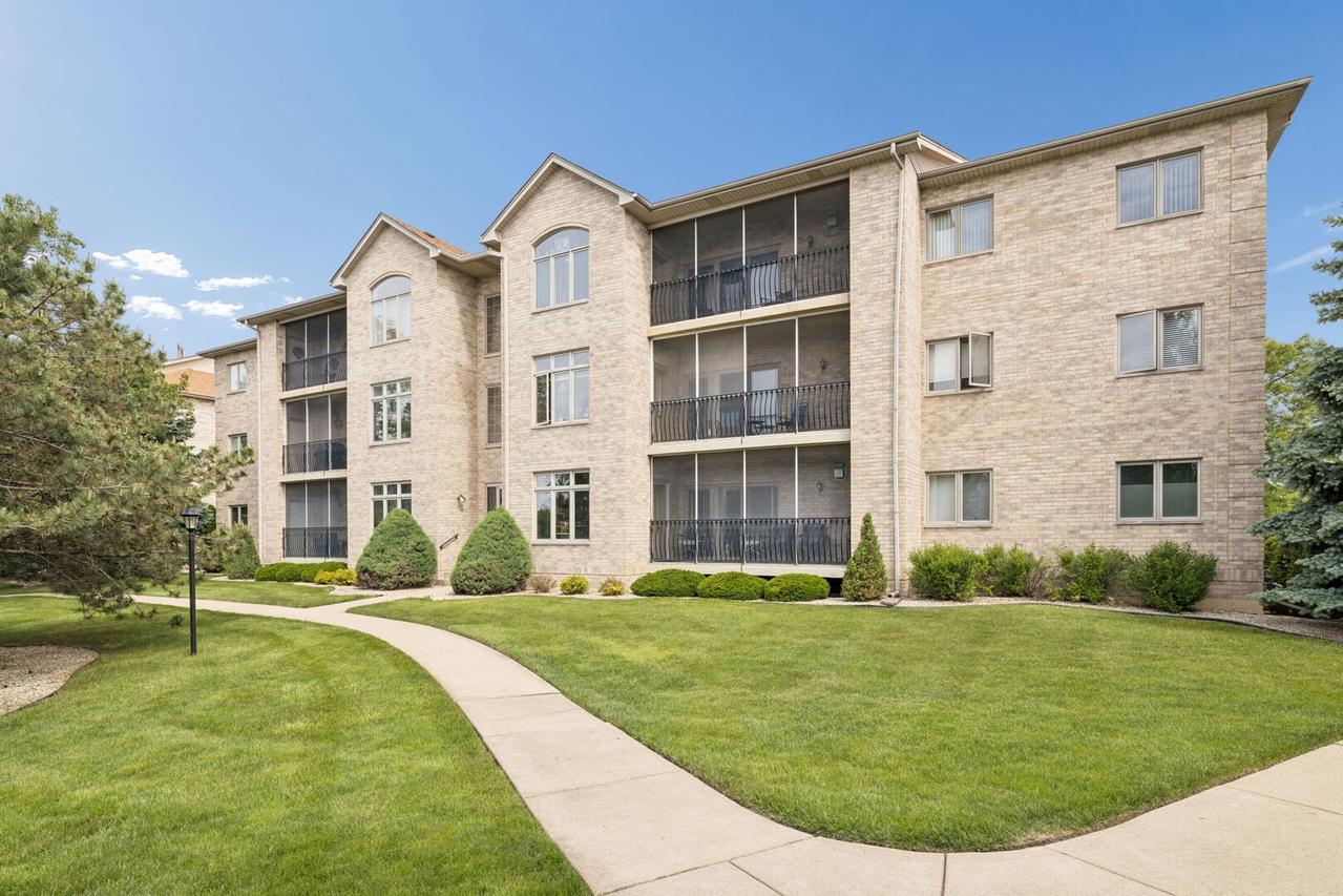6321 Pine Ridge Ct. #3A, Tinley Park, IL 60477