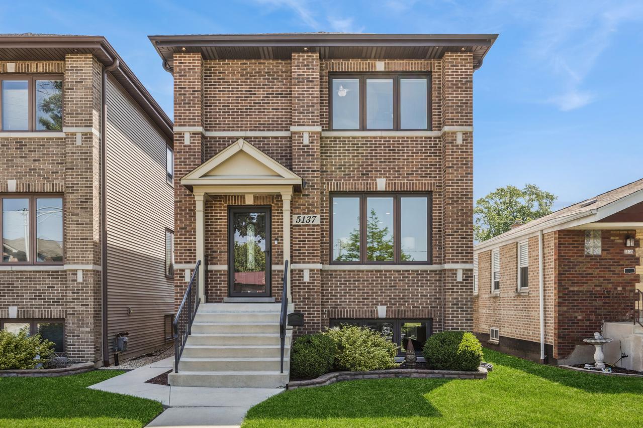 5137 S Mobile Ave., Chicago, IL 60638