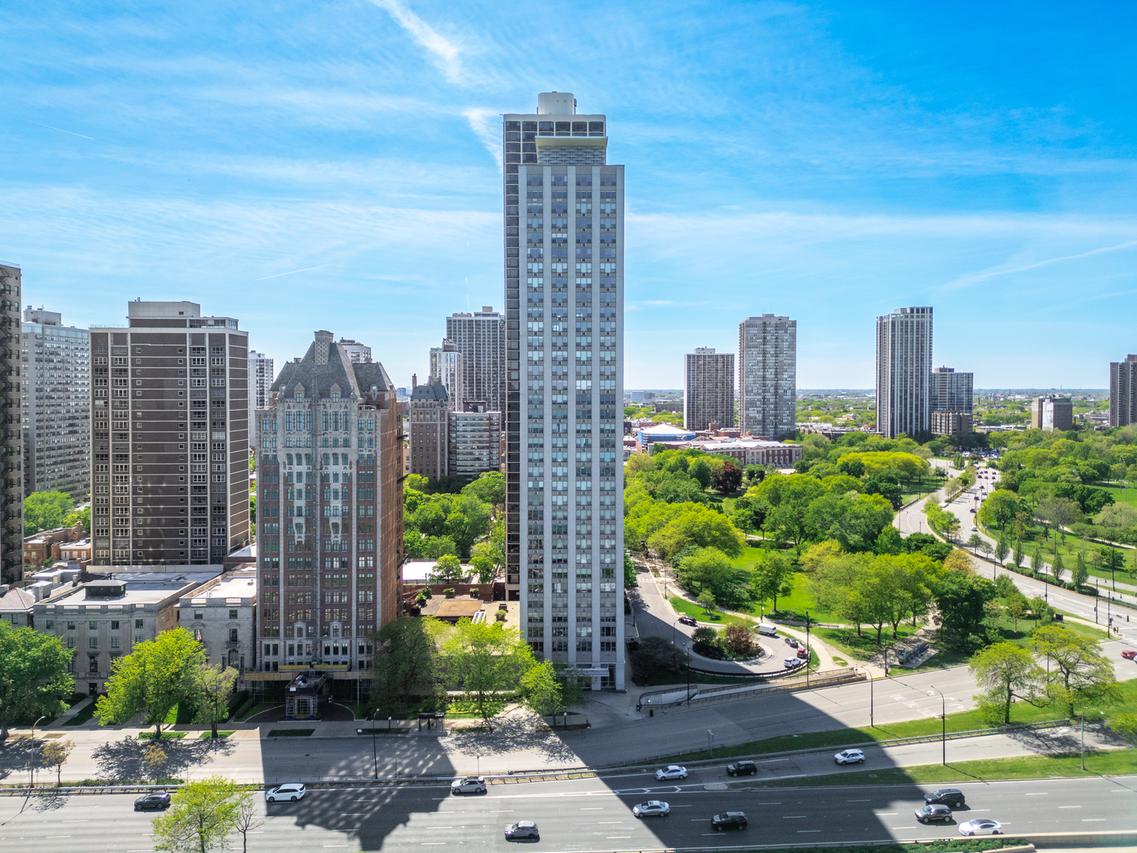 1550 N Lake Shore Dr. #25C, Chicago, IL 60610