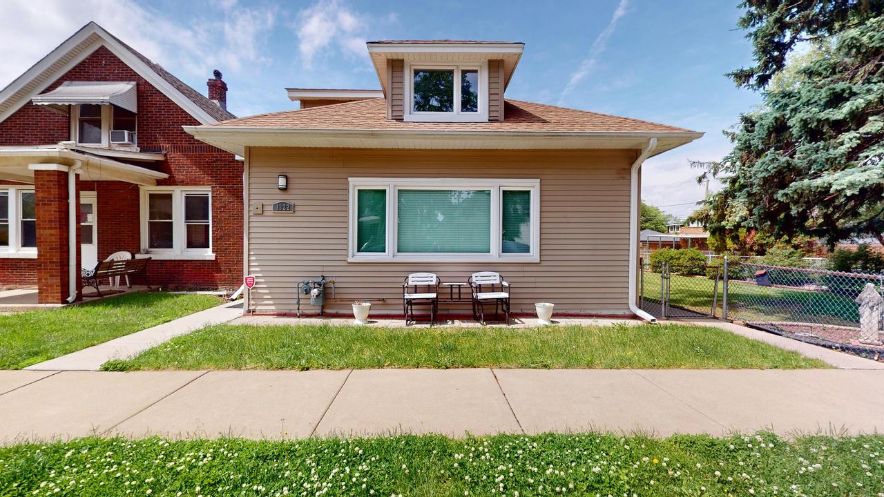 1322 Harvey Ave., Berwyn, IL 60402