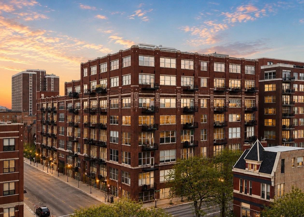 1500 W Monroe St. #123, Chicago, IL 60607