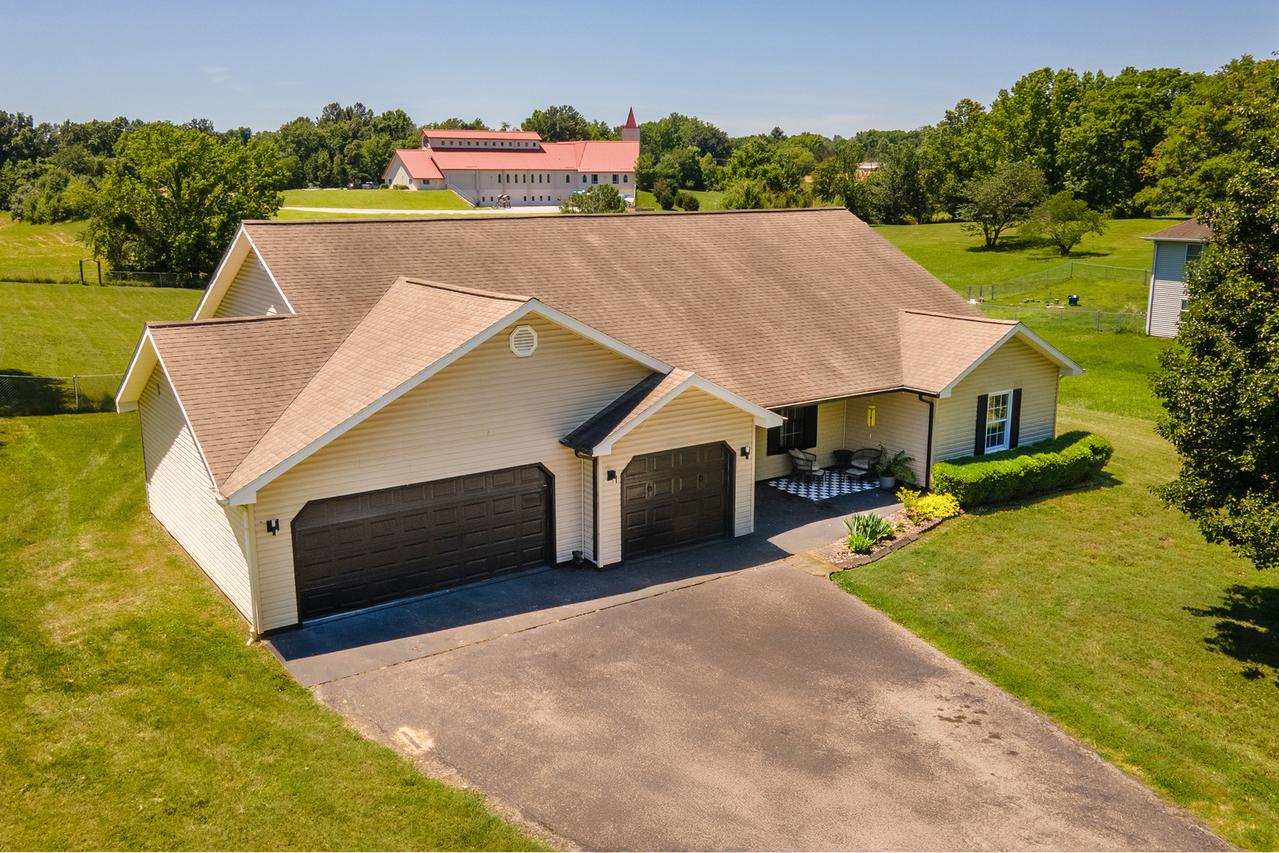 1437 Dogwood Rd., Carbondale, IL 62901