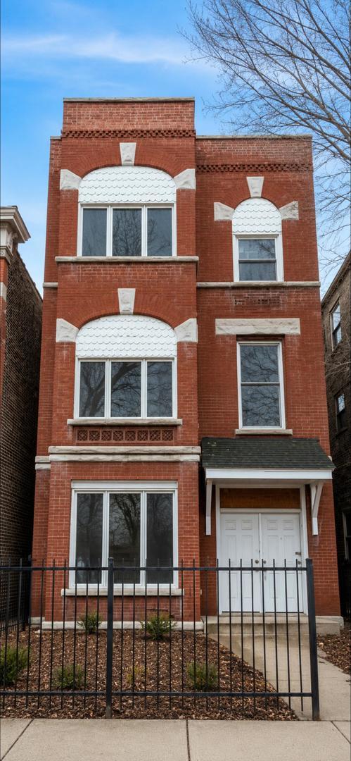 3018 W Flournoy St., Chicago, IL 60612
