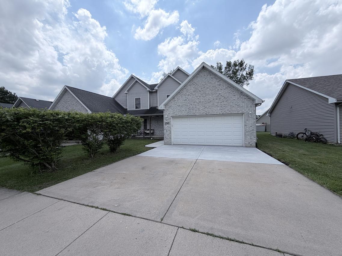 1565 E Patmore St., Diamond, IL 60416