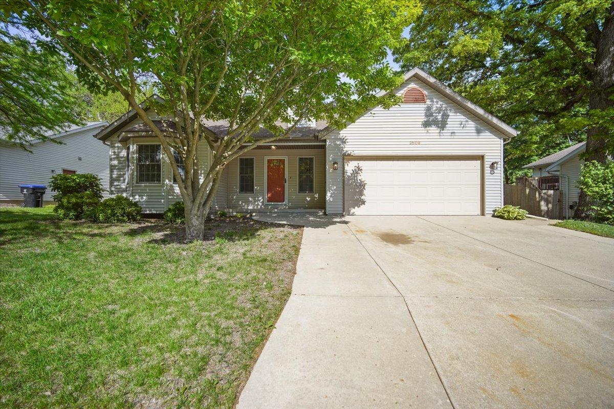 2506 Timberview Dr., Bloomington, IL 61701