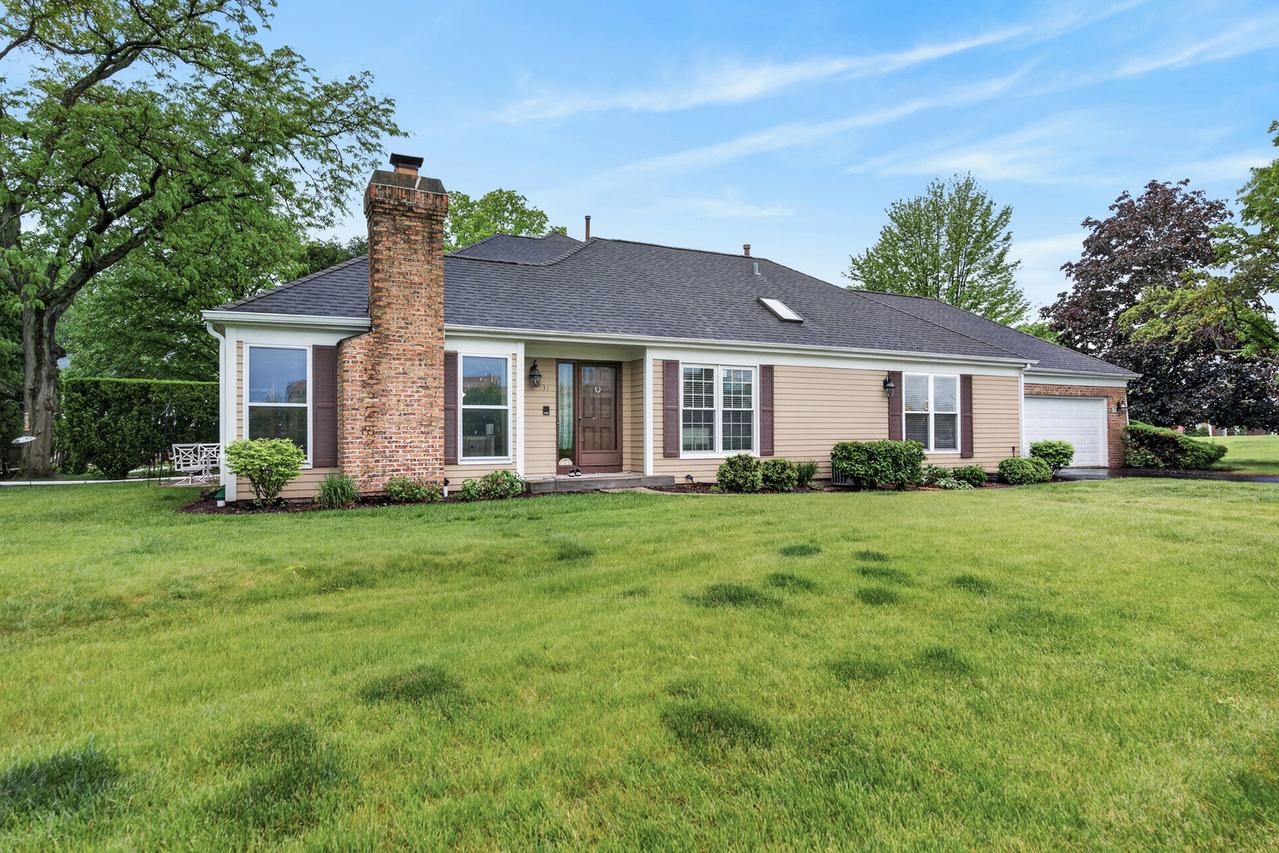 131 Camden Ct., Lincolnshire, IL 60069