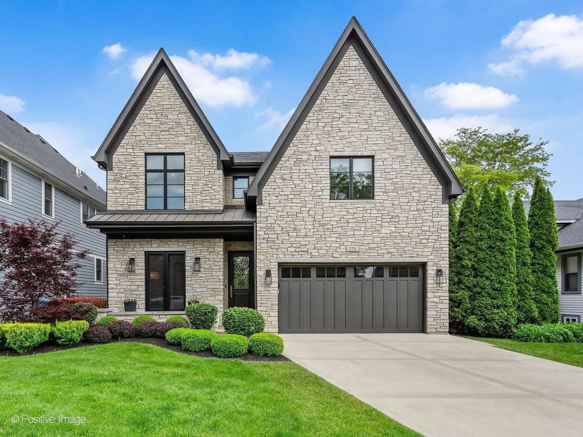 275 E 3rd St., Elmhurst, IL 60126
