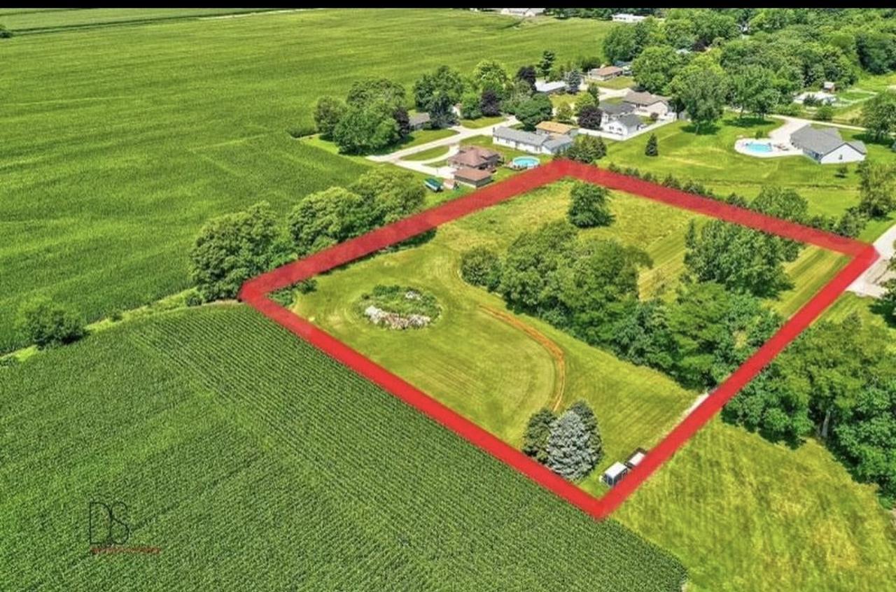 1822 N 2729th Rd., Ottawa, IL 61350