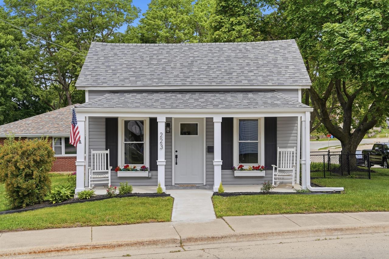 223 E 8th St., Dixon, IL 61021