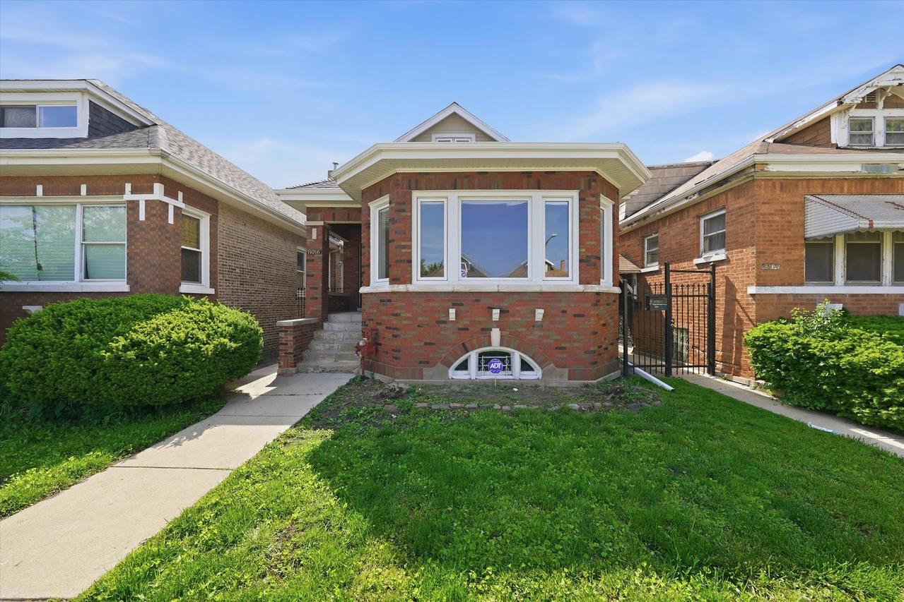 8016 S Perry Ave., Chicago, IL 60620