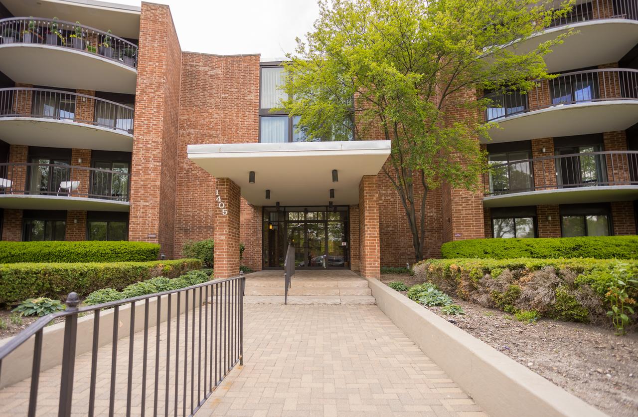 1405 E Central Rd. #114B, Arlington Heights, IL 60005