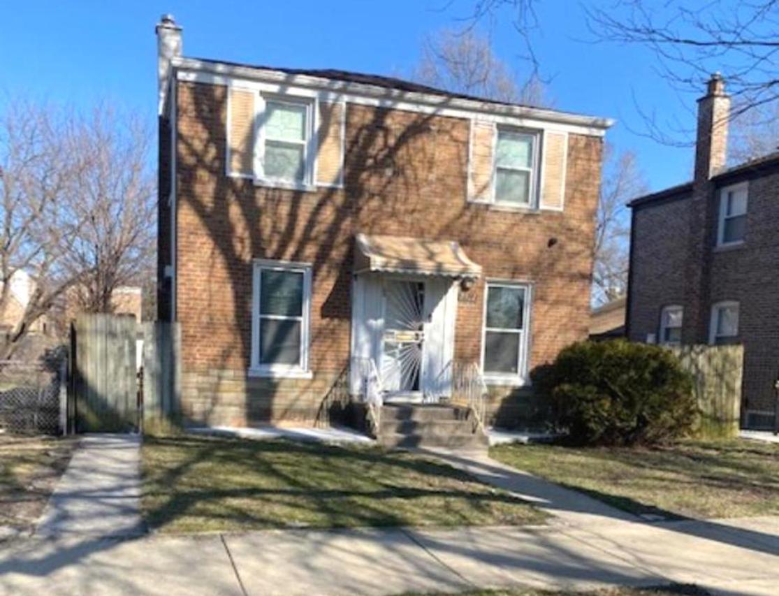 7351 S Whipple St., Chicago, IL 60629
