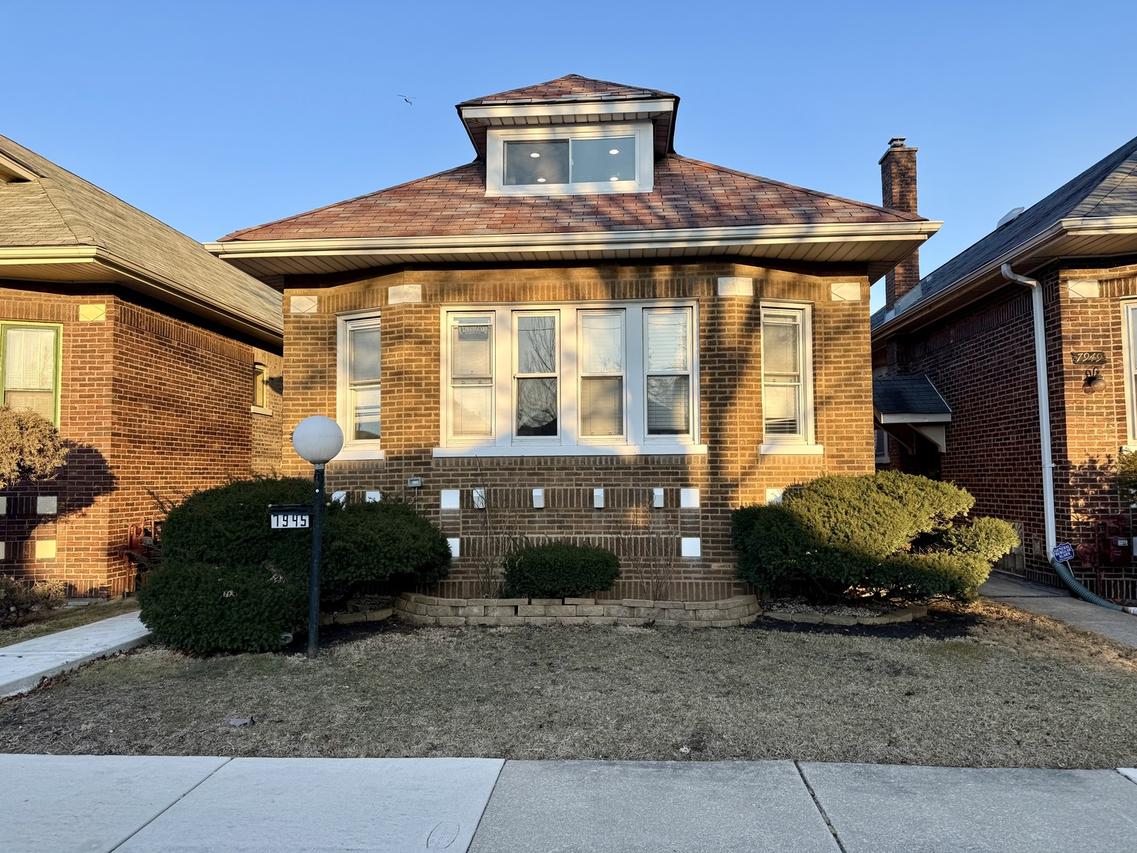 7945 S Perry Ave., Chicago, IL 60620