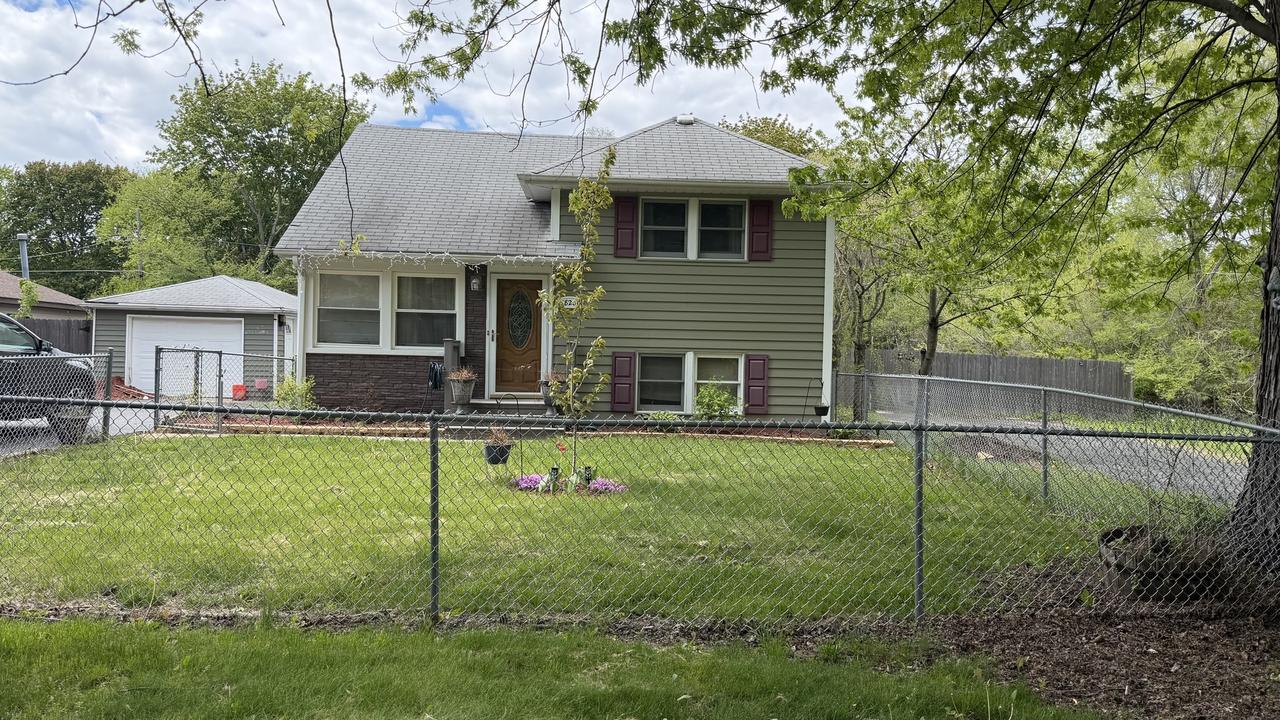 38280 N Wilson Ave., Beach Park, IL 60087