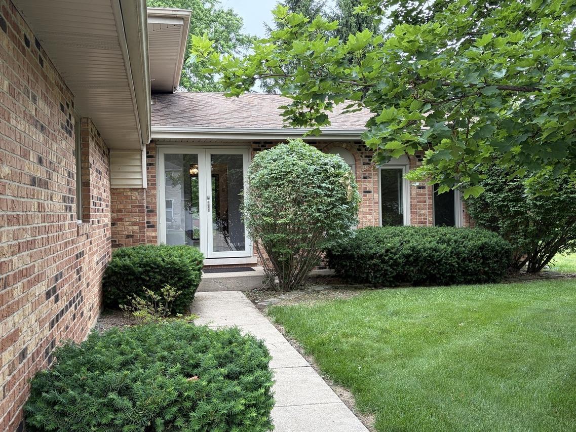 1159 Peachtree Ct., Naperville, IL 60540