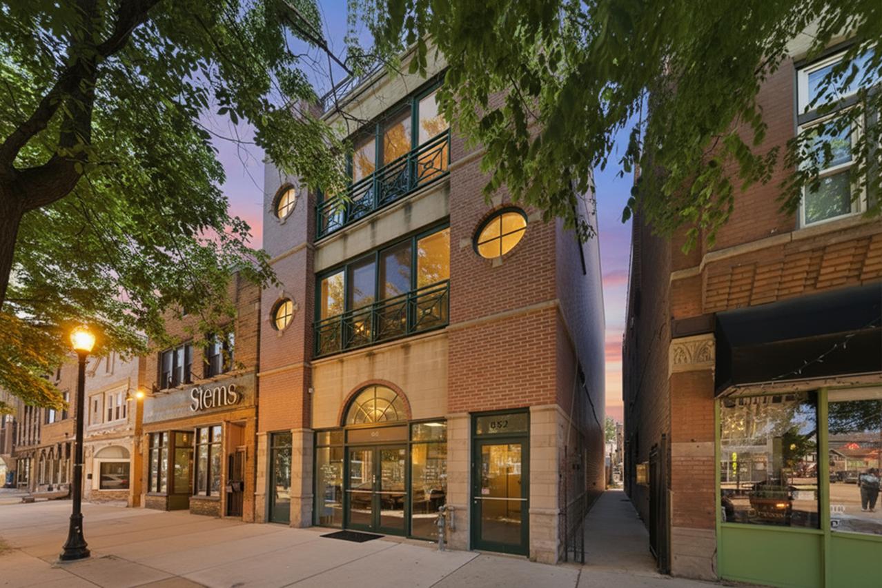 852 N Ashland Ave. #3, Chicago, IL 60622