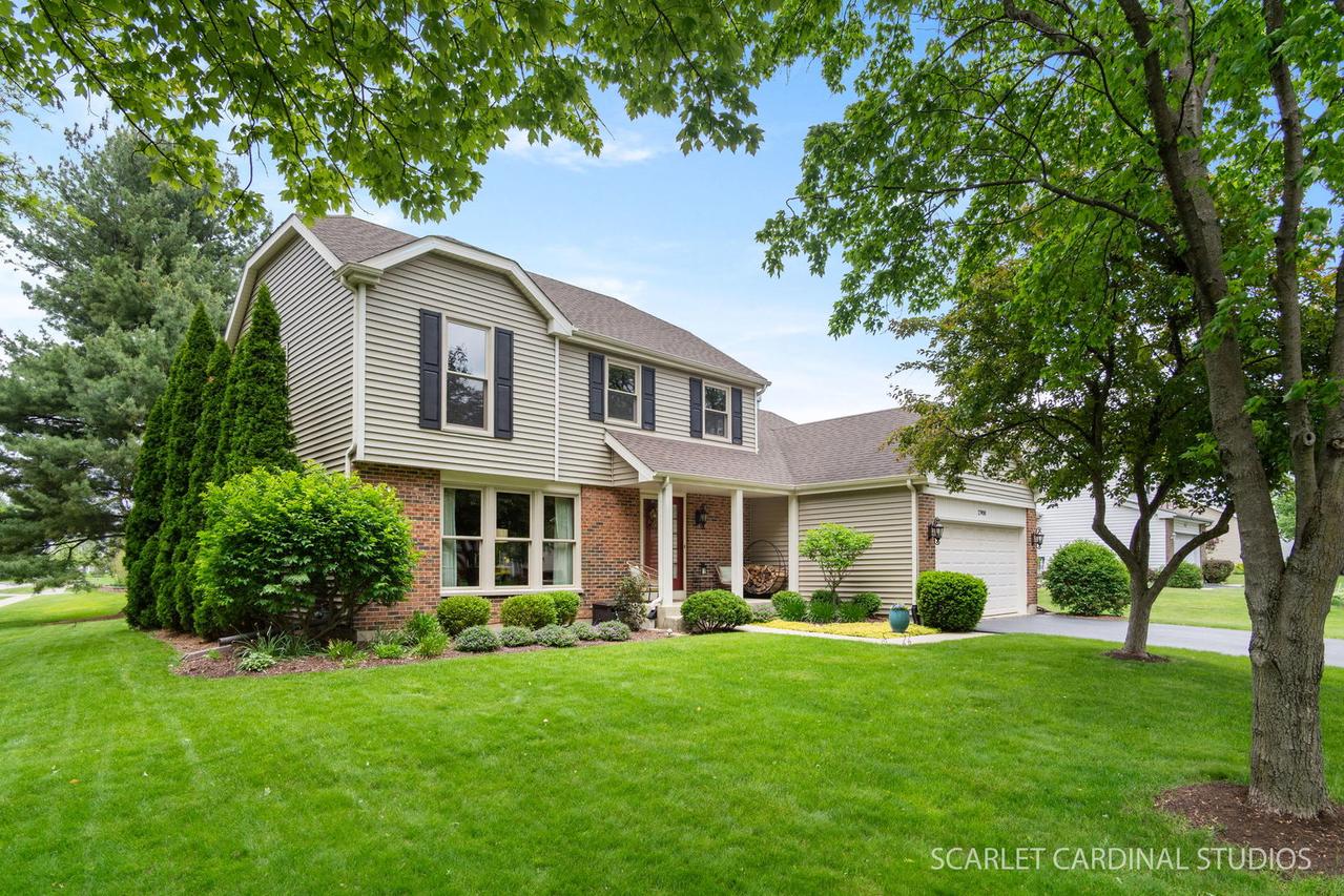 27w180 Chestnut Ln., Winfield, IL 60190