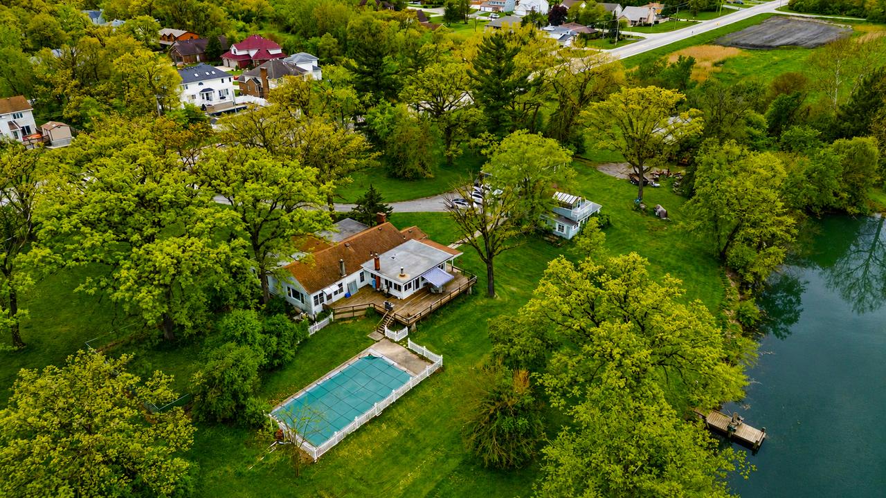 931 E Steger Rd., Steger, IL 60475
