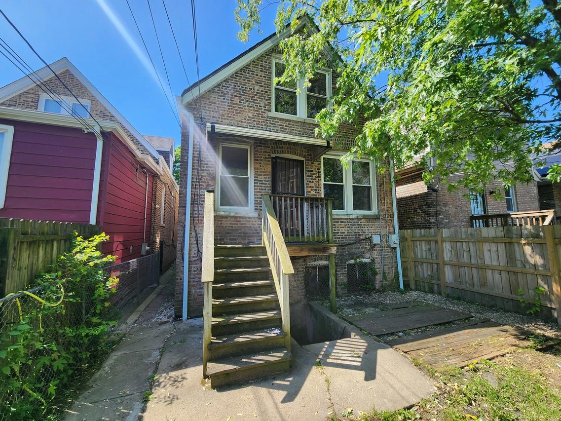 448 E 88th St., Chicago, IL 60619