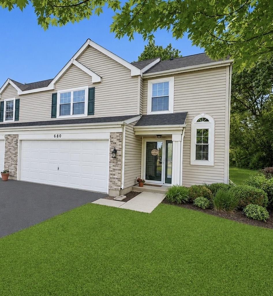 680 Savannah Ln., Crystal Lake, IL 60014