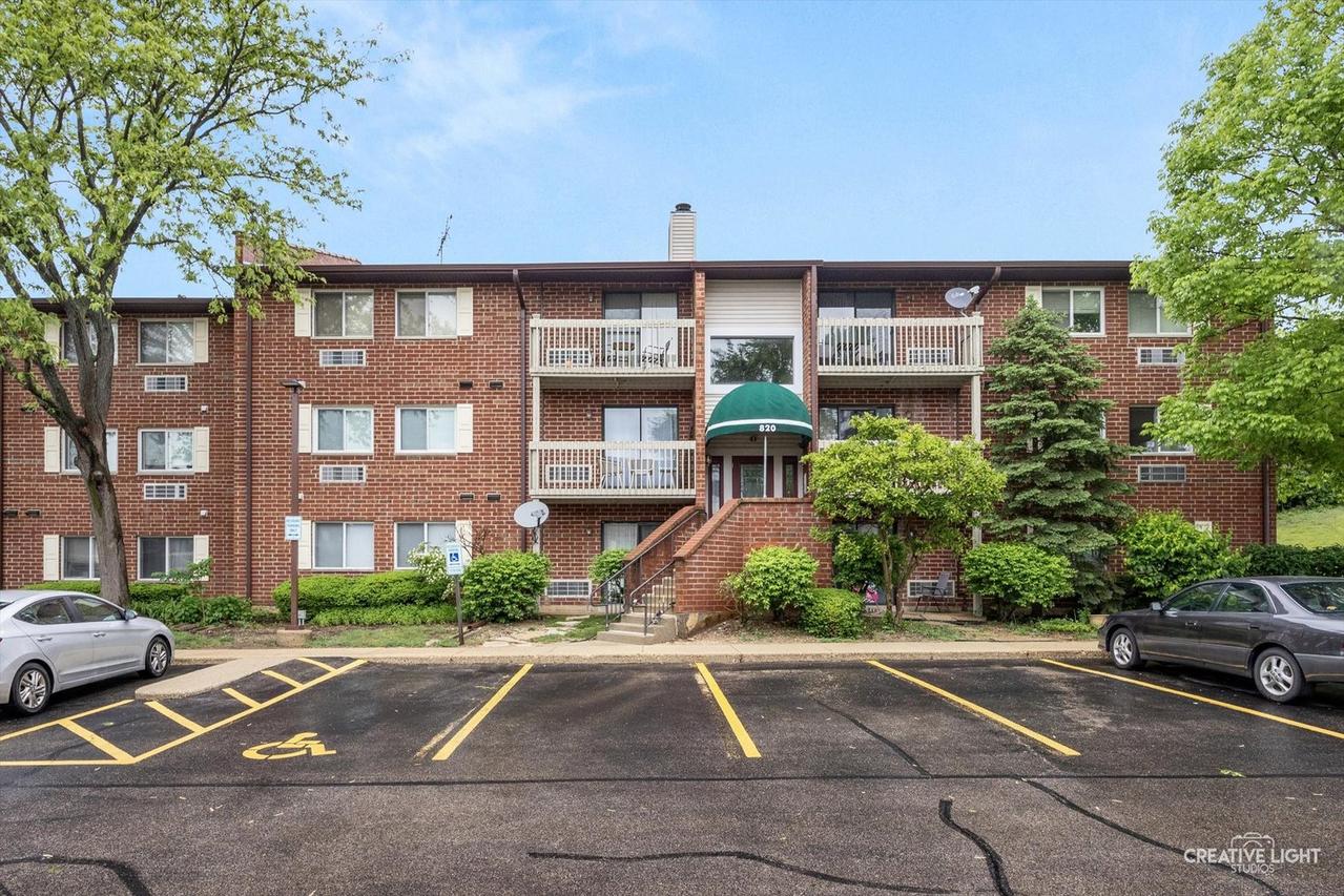 820 N Lakeside Dr. #1C, Vernon Hills, IL 60061