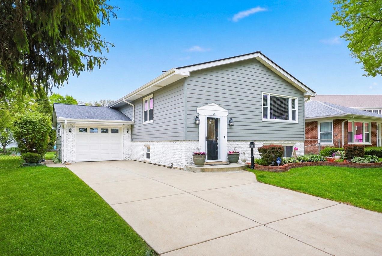 639 N Kaspar Ave., Arlington Heights, IL 60004