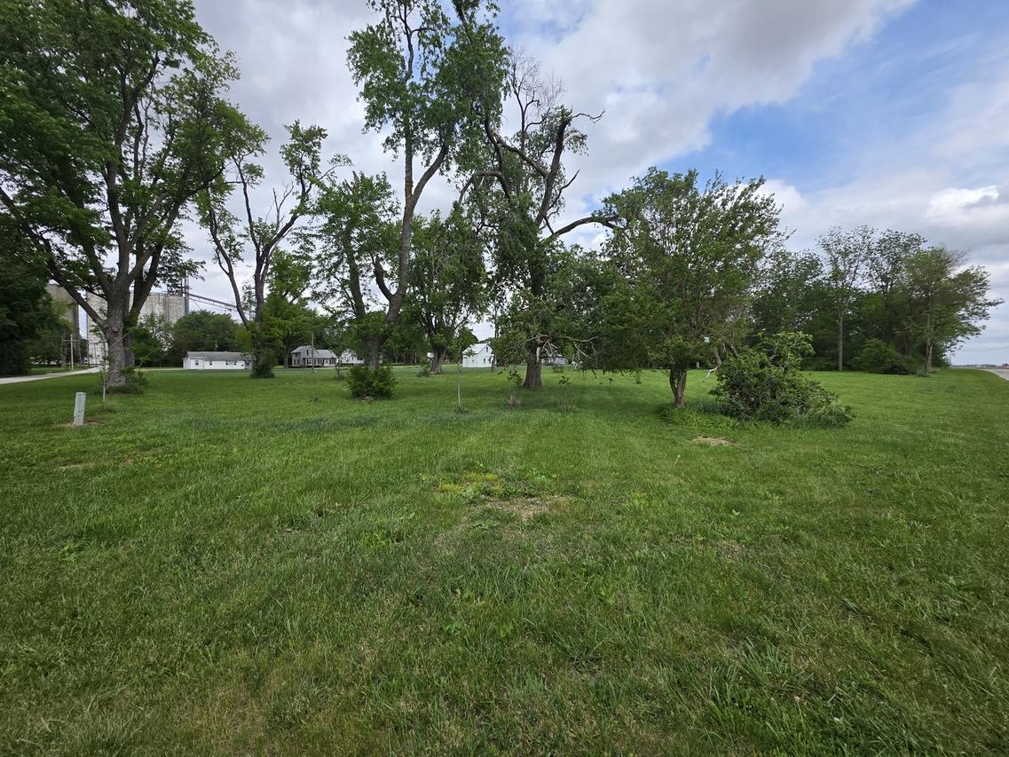 31263 2nd St., Chenoa, IL 61726