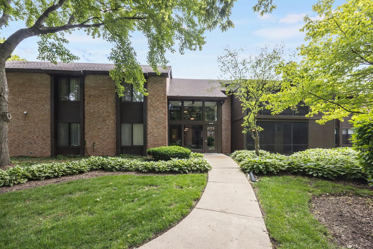 740 Saint Andrews Ln. #41, Crystal Lake, IL 60014