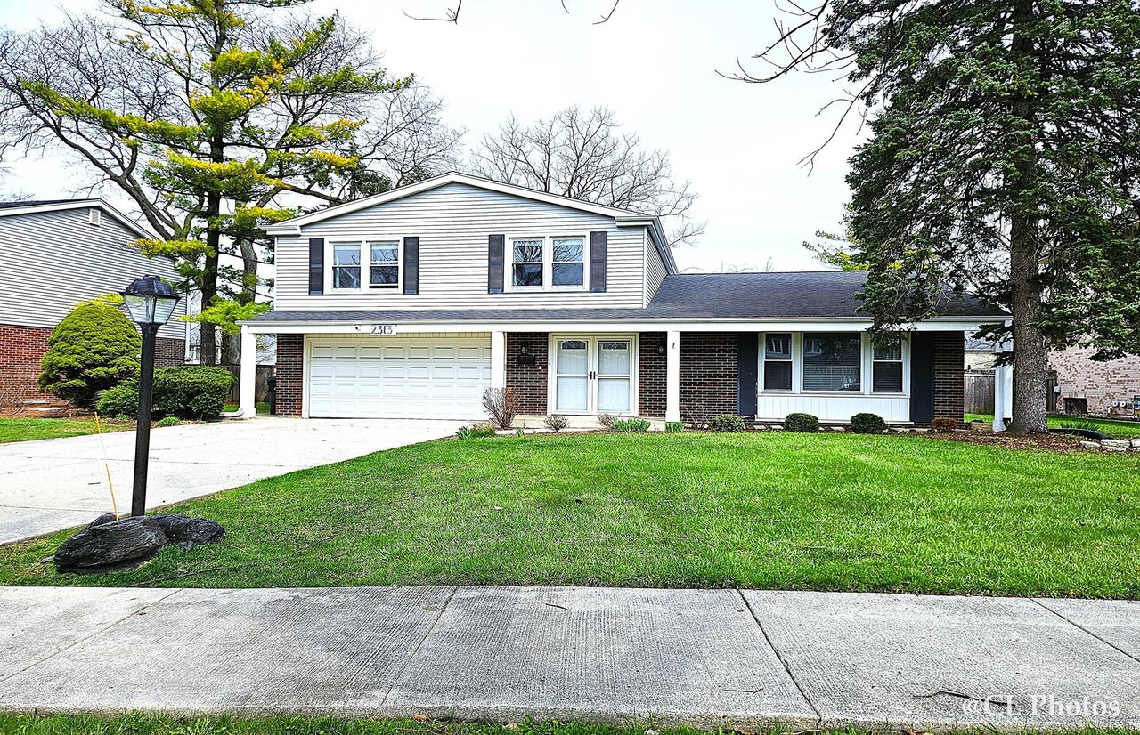 2313 Greenwood Rd., Glenview, IL 60026