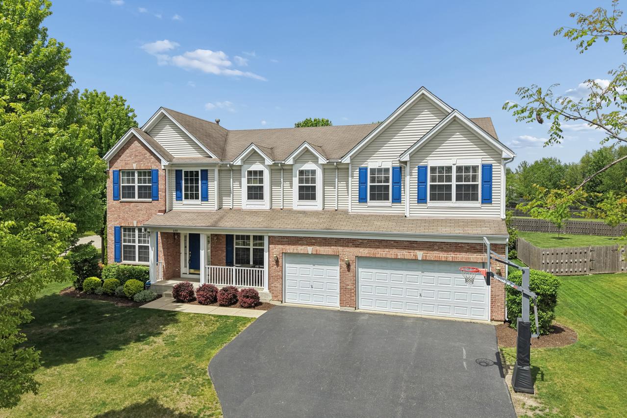 680 N Silver Leaf Ln., Round Lake, IL 60073